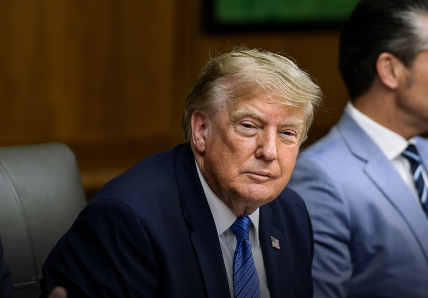 Trump Orders Envoys to Halt Iran Talks as US Shifts Toward Economic Pressure