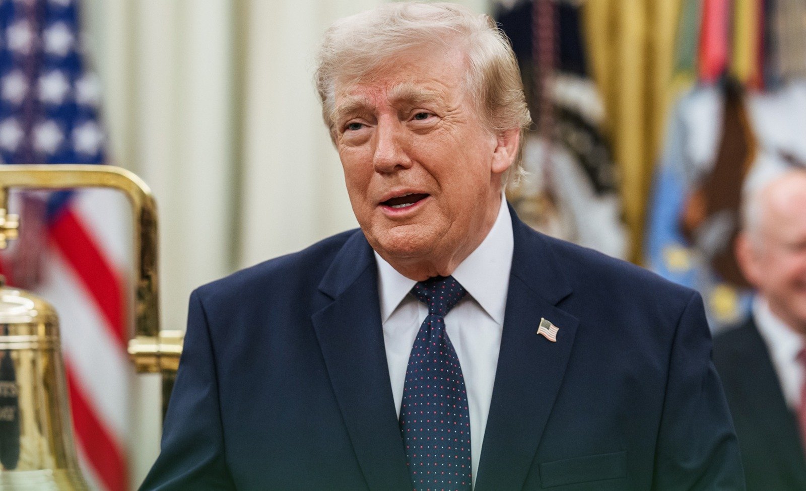 Trump Says US ‘Essentially Controlling’ Strategic Waterways Linked to Iran