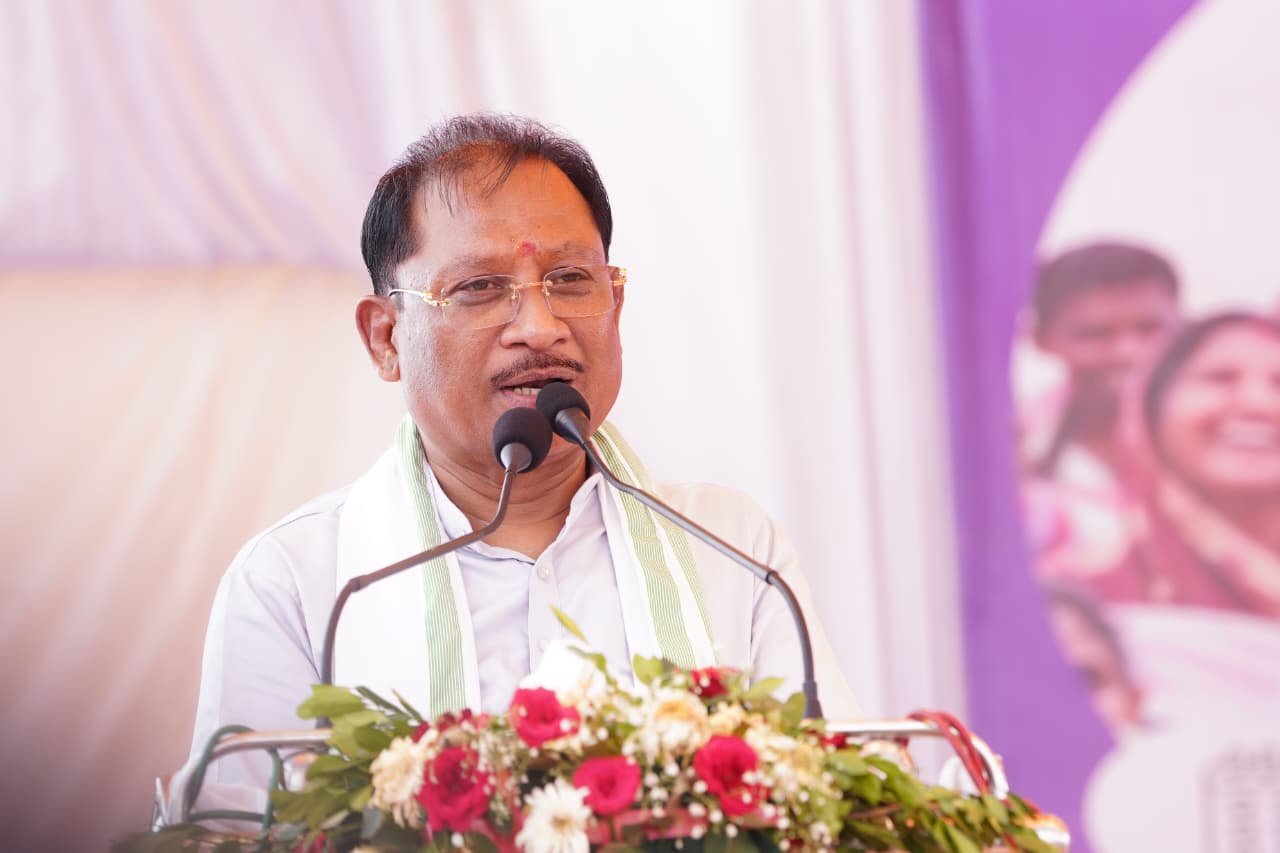 Chief Minister Vishnu Deo Sai Listens to the Voices of Common People in Bagia, Gives Strict Instructions for Redressal of Grievances
