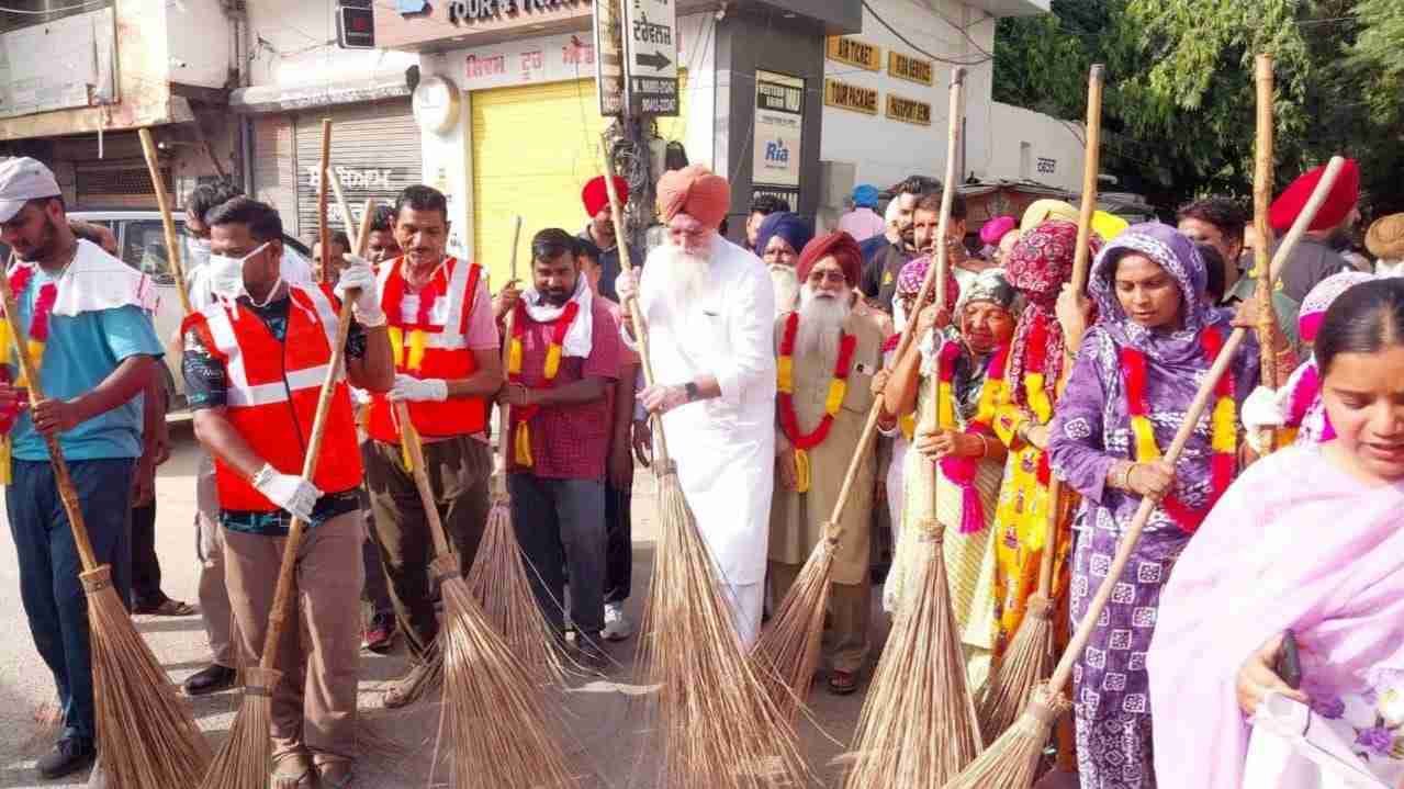 ‘Mission Clean Punjab’ Launched, Bhagwant Mann Government Ministers, MLAs, Mayors and Councillors Take Charge