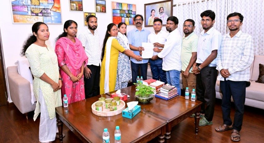 Jharkhand Santal Students Union Delegation Meets Chief Minister Hemant Soren