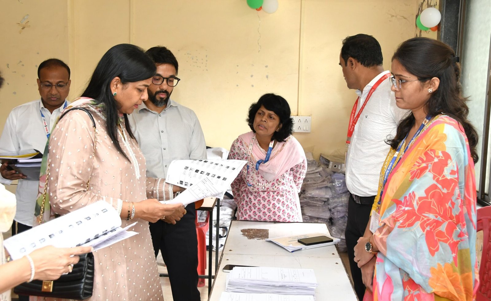 Divisional Commissioner Rubal Agarwal Inspects Electoral Roll Revision Drive in Khed