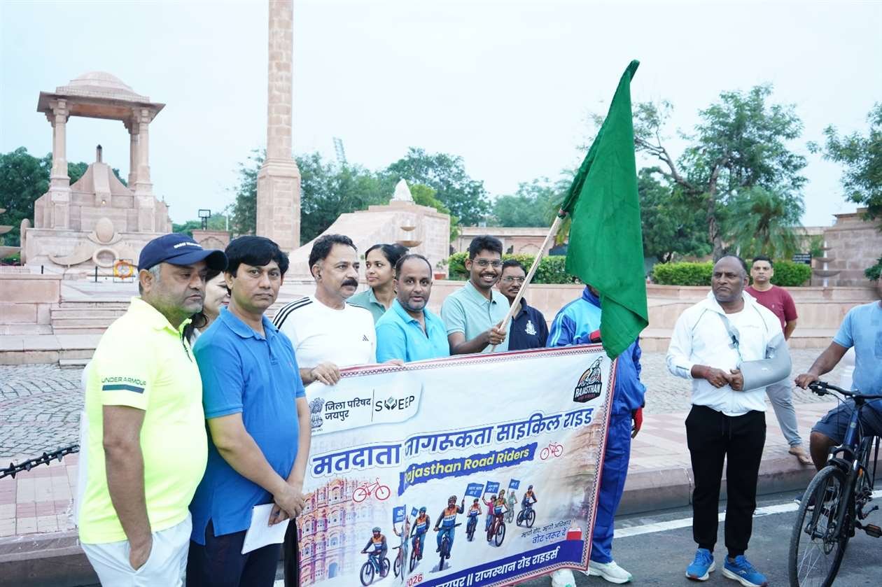 CEO Shubham Bhainsare Flags Off Voter Awareness Cycle Rally in Jaipur