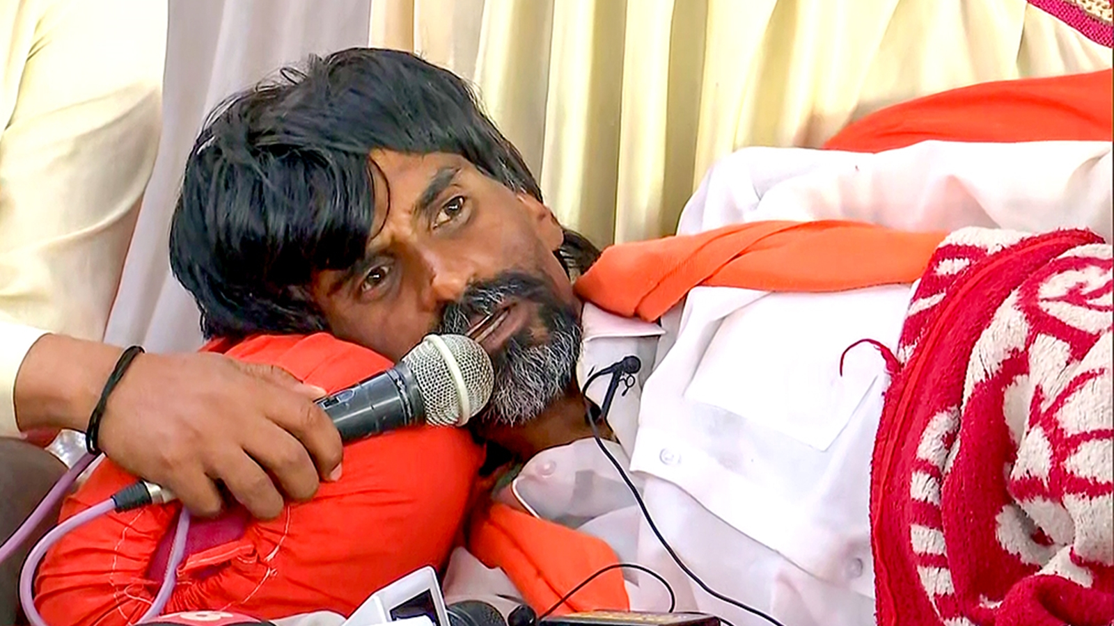 Manoj Jarange-Patil’s Health Deteriorates as Maratha Reservation Hunger Strike Enters Ninth Day