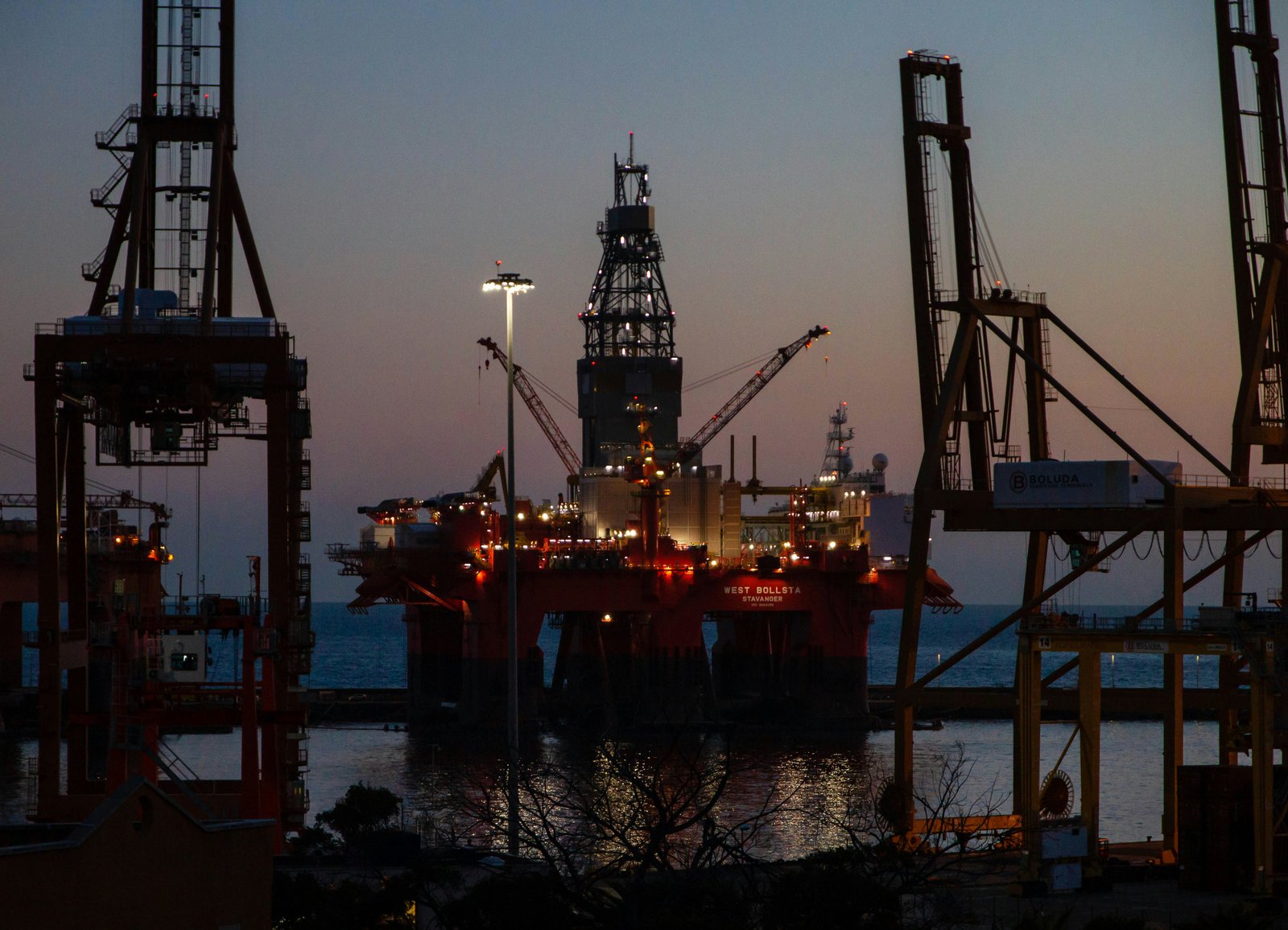 Crude Oil Prices Rise for Fourth Straight Session as Gulf Tensions Raise Supply Concerns
