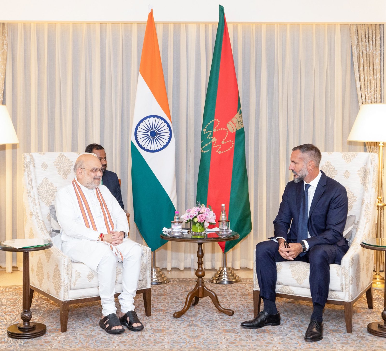 Amit Shah meets His Highness Prince Rahim Aga Khan V in New Delhi
