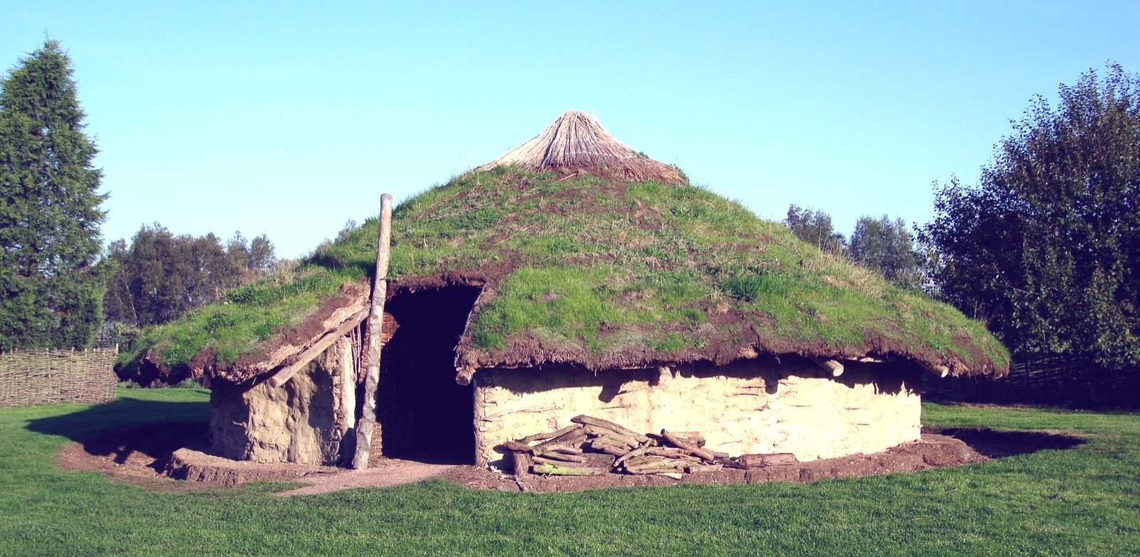 United Kingdom To Fund Excavation Of Bronze Age Flag Fen Site.