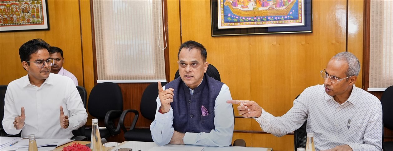 Chief Secretary Reviews Higher and Technical Education Department, Calls for Wider Reach of Apprenticeship-Embedded Degree Programme
