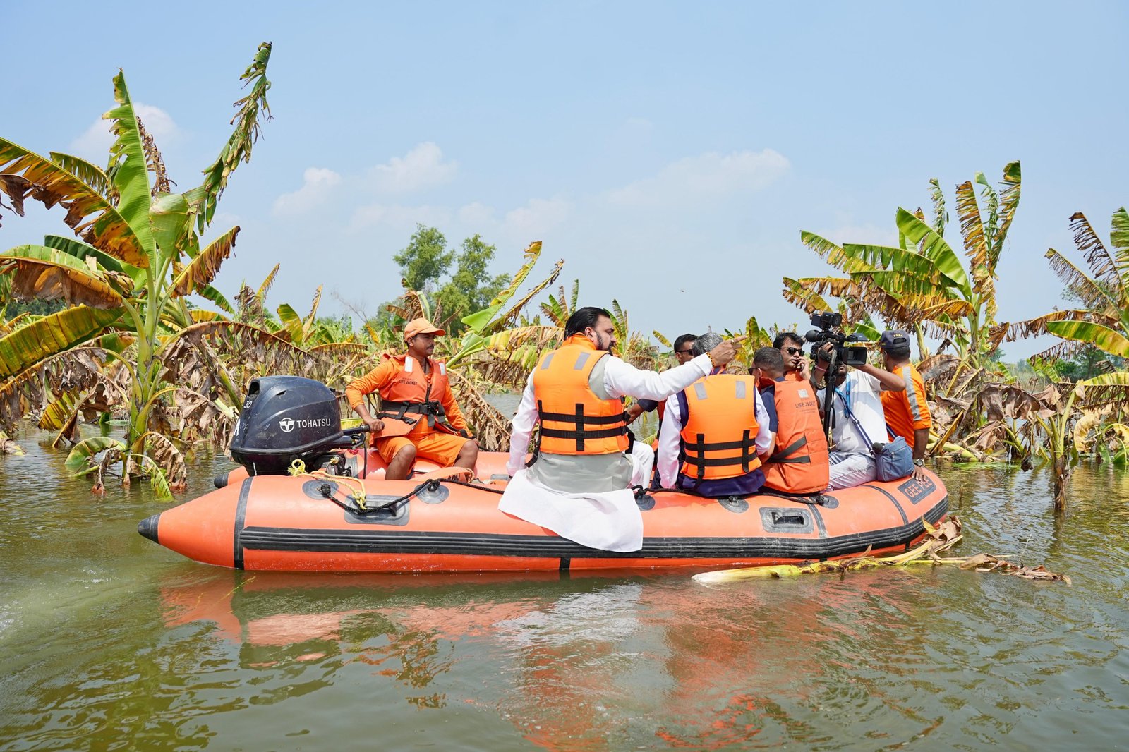 CM Samrat Choudhary and Union Minister Shivraj Singh Chouhan Conduct Aerial and Ground Survey of Flood-Affected Areas in Bihar
