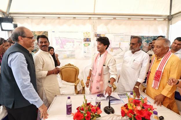 Scindia Inspects Gwalior Telecom Manufacturing Zone Site