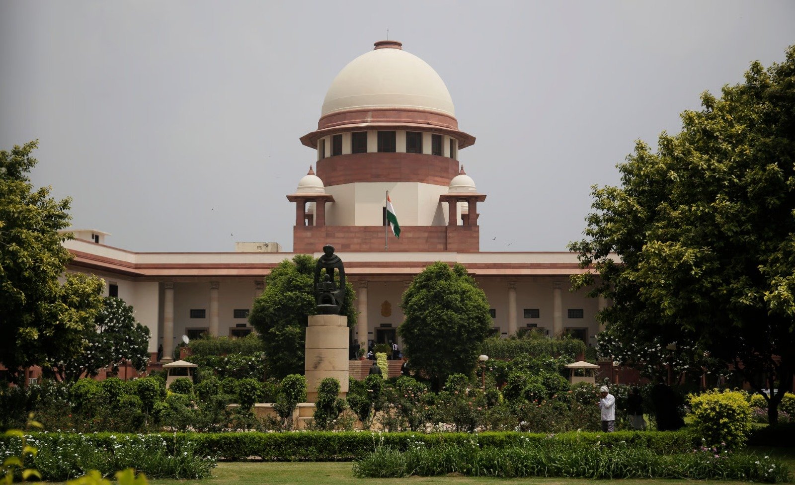 Supreme Court Questions 10-Fold Mark-Up on Cancer Drug, Seeks Answers on Price Regulation