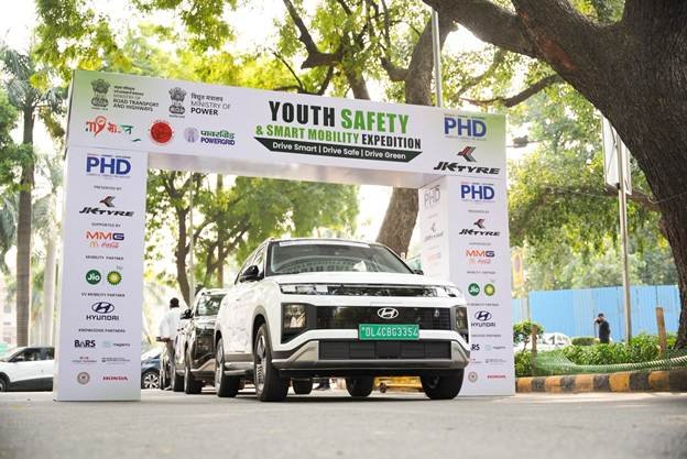 MoS Shri Harsh Malhotra flags off Youth Safety & Smart Mobility Expedition 2026