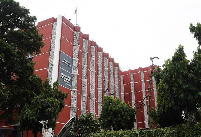 PIL in Supreme Court Seeks Independent Probe Into Alleged Irregularities in ECI Functioning