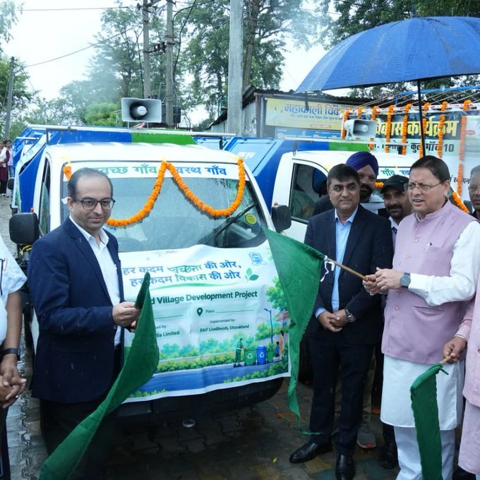CM Dhami Flags Off 15 Vehicles for Solid and Liquid Waste Management in Khatima