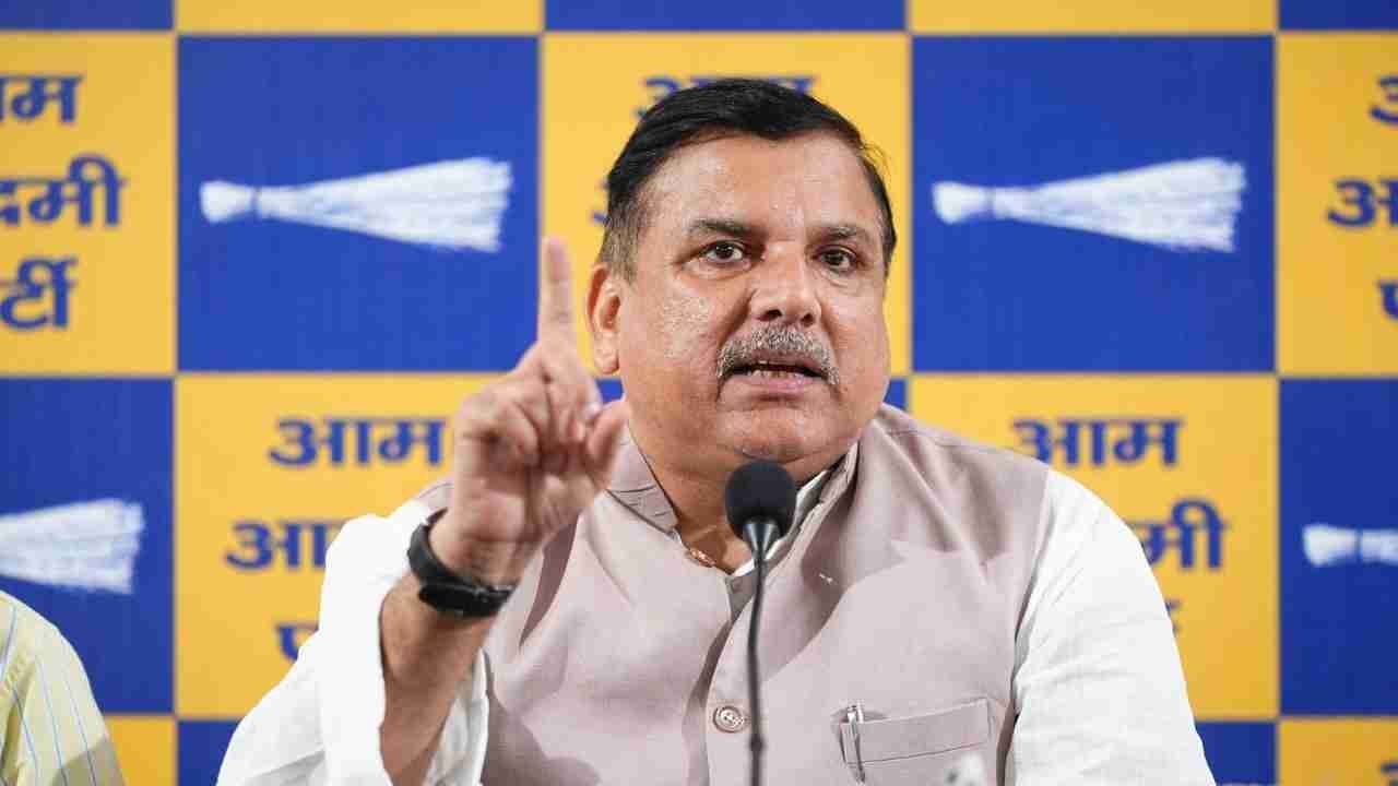 Modi’s Police Tore the Clothes of Dalit Woman Councillor Outside Police Commissioner’s Office, Alleges Sanjay Singh