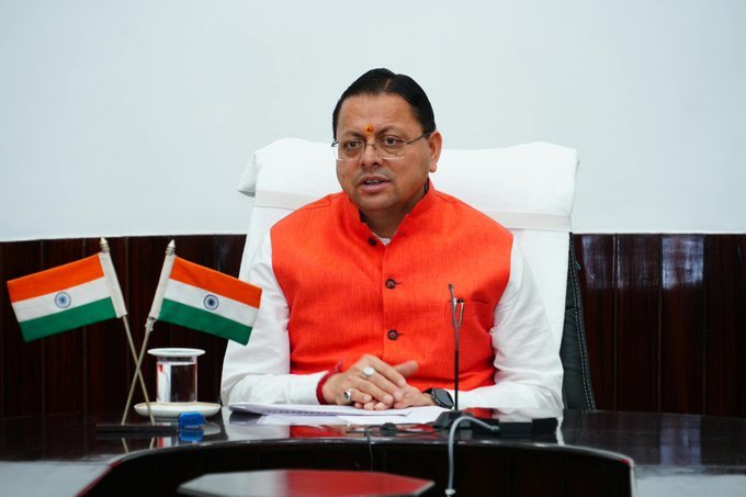 CM Dhami Reviews Rescue Operations for Stranded Trekkers and Mountaineers in Uttarakhand