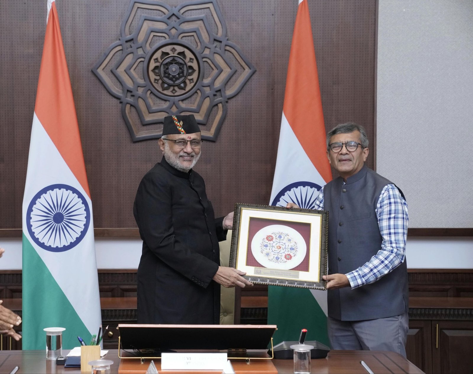 Vice-President Shri C. P. Radhakrishnan Interacts with Indian Defence Estates Service Probationers at Uprashtrapati Bhavan