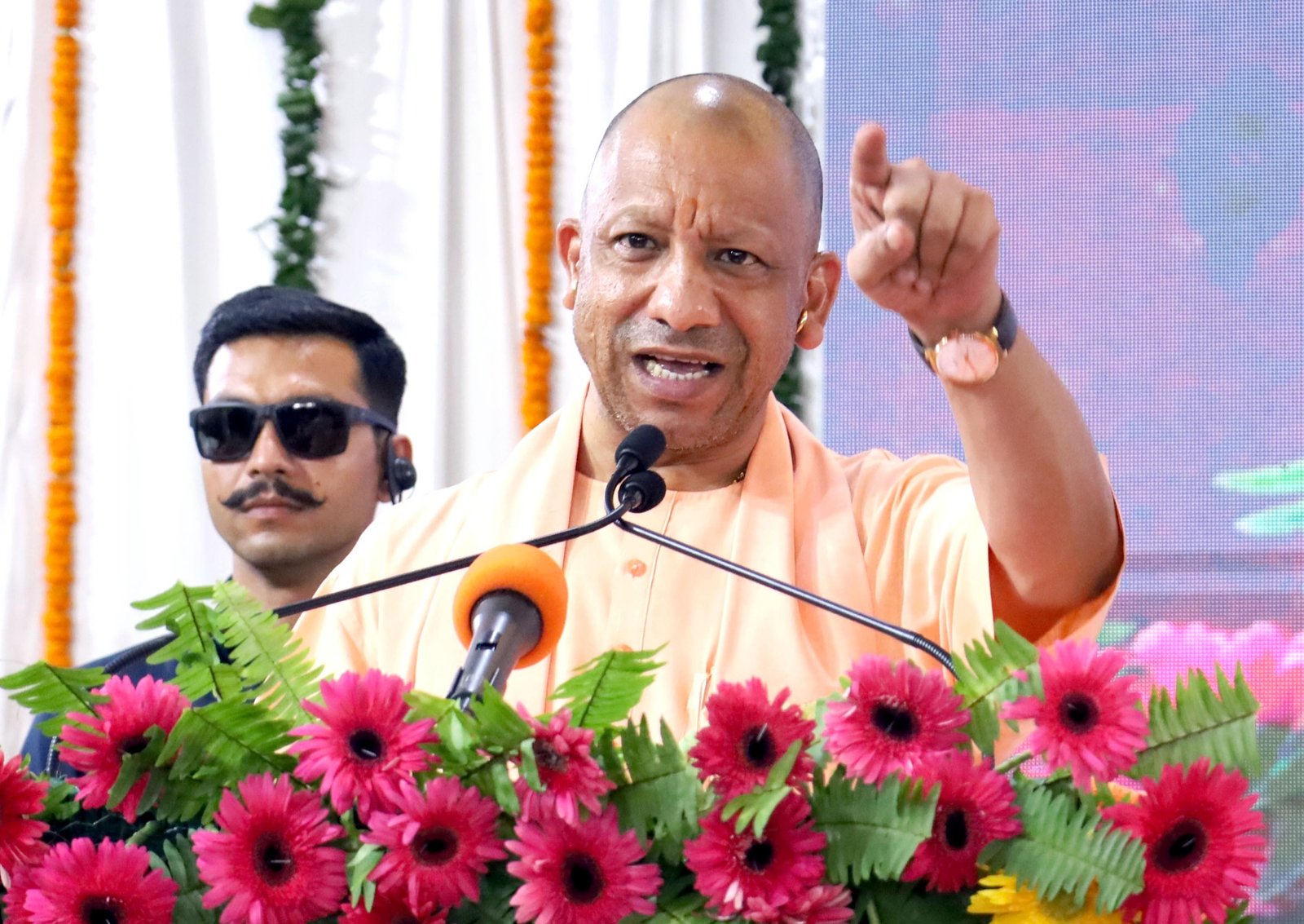 Yogi government becomes ‘Guardian’ in difficult times, assists of over Rs. 191 crore to 11,219 families in Varanasi