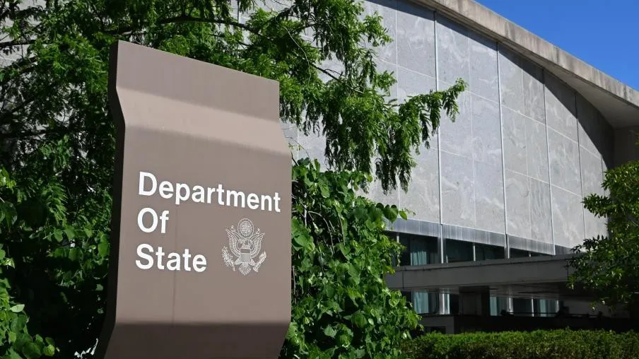 US Expands Social Media Screening to Foreign Journalists, TN and TD Visa Applicants