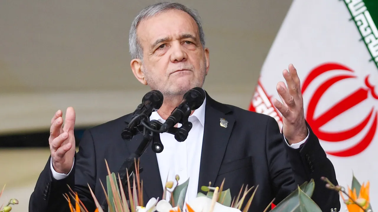 Iran Adopts New Economic Measures Amid Intensifying Pressure, Pezeshkian Says