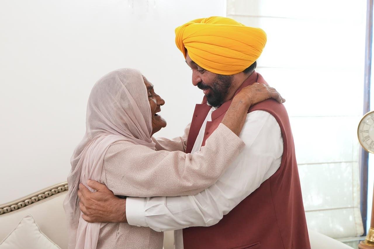 Every Mother & Sister Is Brand Ambassador Of Mawan Dheeyan Satkar Yojna: CM Bhagwant Singh Mann