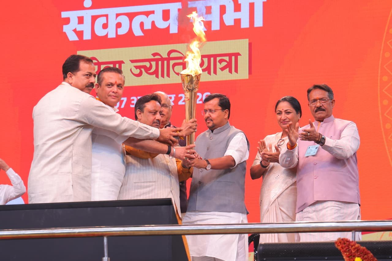 Chief Minister Rekha Gupta Joins ‘Seva Jyoti Yatra’ Marking Hon’ble PM Shri Narendra Modi Ji’s 25 Years of Public Service and Nation-Building