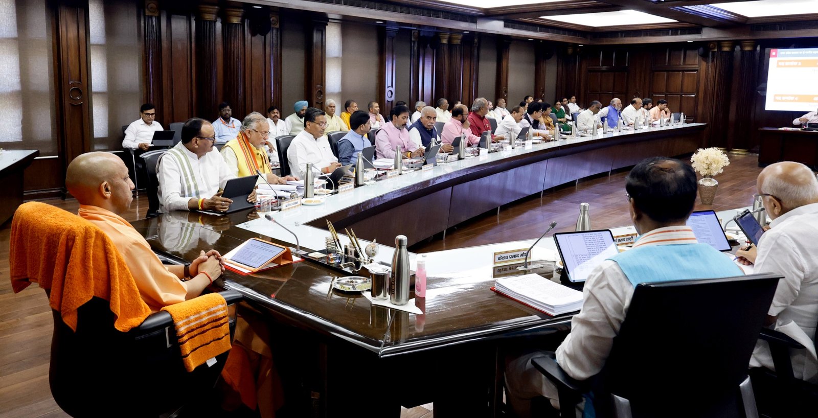 Yogi Cabinet Decision: 1,725 AC electric buses to operate in 18 cities