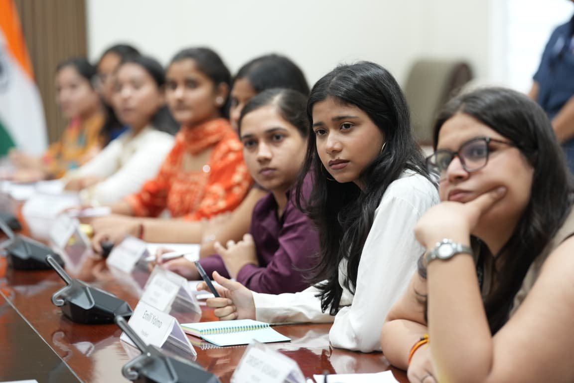 CM Rekha Gupta interacted with female student representatives from various colleges, directs necessary steps to address women’s safety concerns and college-related issues