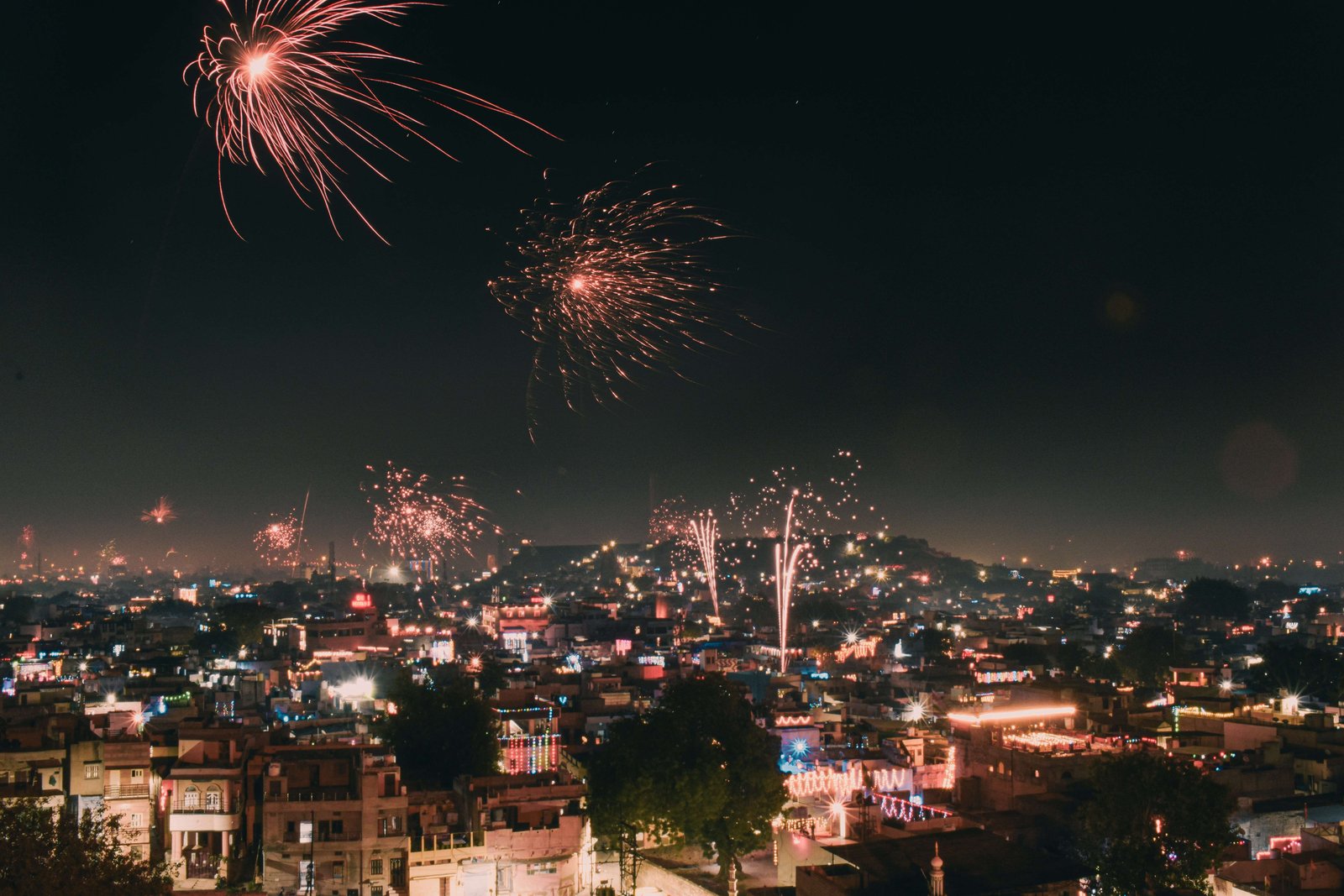 Supreme Court Favours Public Awareness Over Restrictive Orders to Curb Diwali Firecracker Pollution
