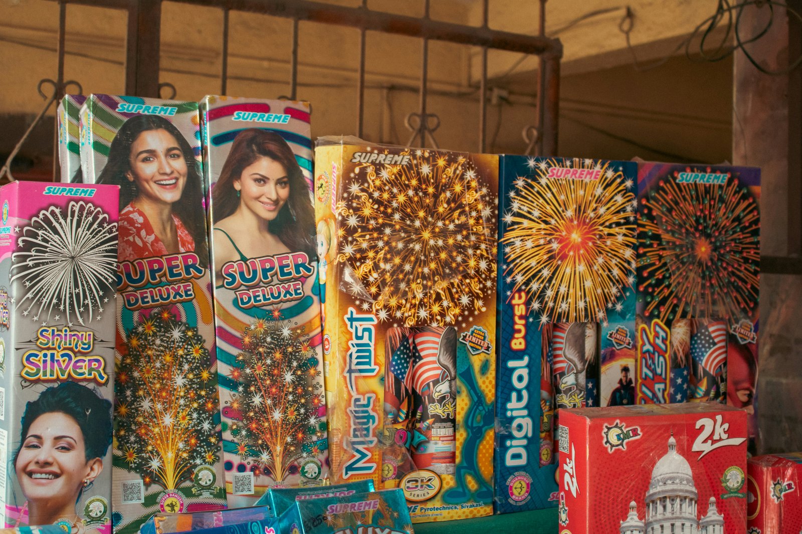 Bombay High Court Clarifies Year-Round Ban on Firecrackers in Public Streets, Including Diwali