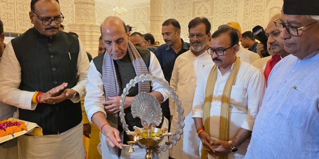 India Will Regain Its Position as Vishwa Guru With Goddess Durga’s Blessings: Rajnath Singh