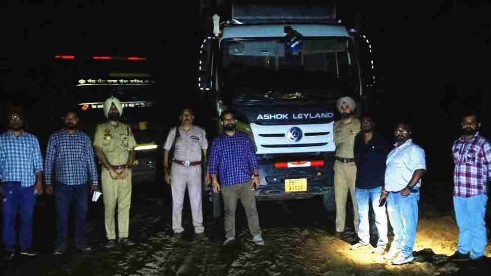 Punjab Conducts Raids at Four Locations Against Illegal Mining; Heavy Machinery and Vehicles Seized