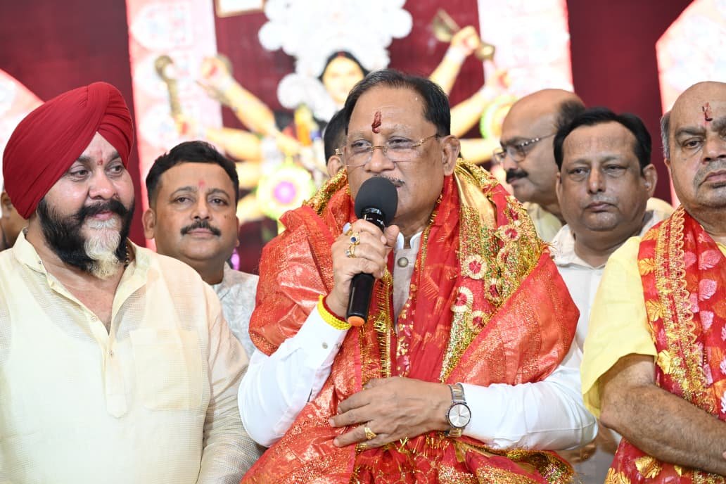 Chhattisgarh CM Vishnu Deo Sai Offers Prayers at Kali Temple and Durga Puja Pandal, Prays for State’s Prosperity
