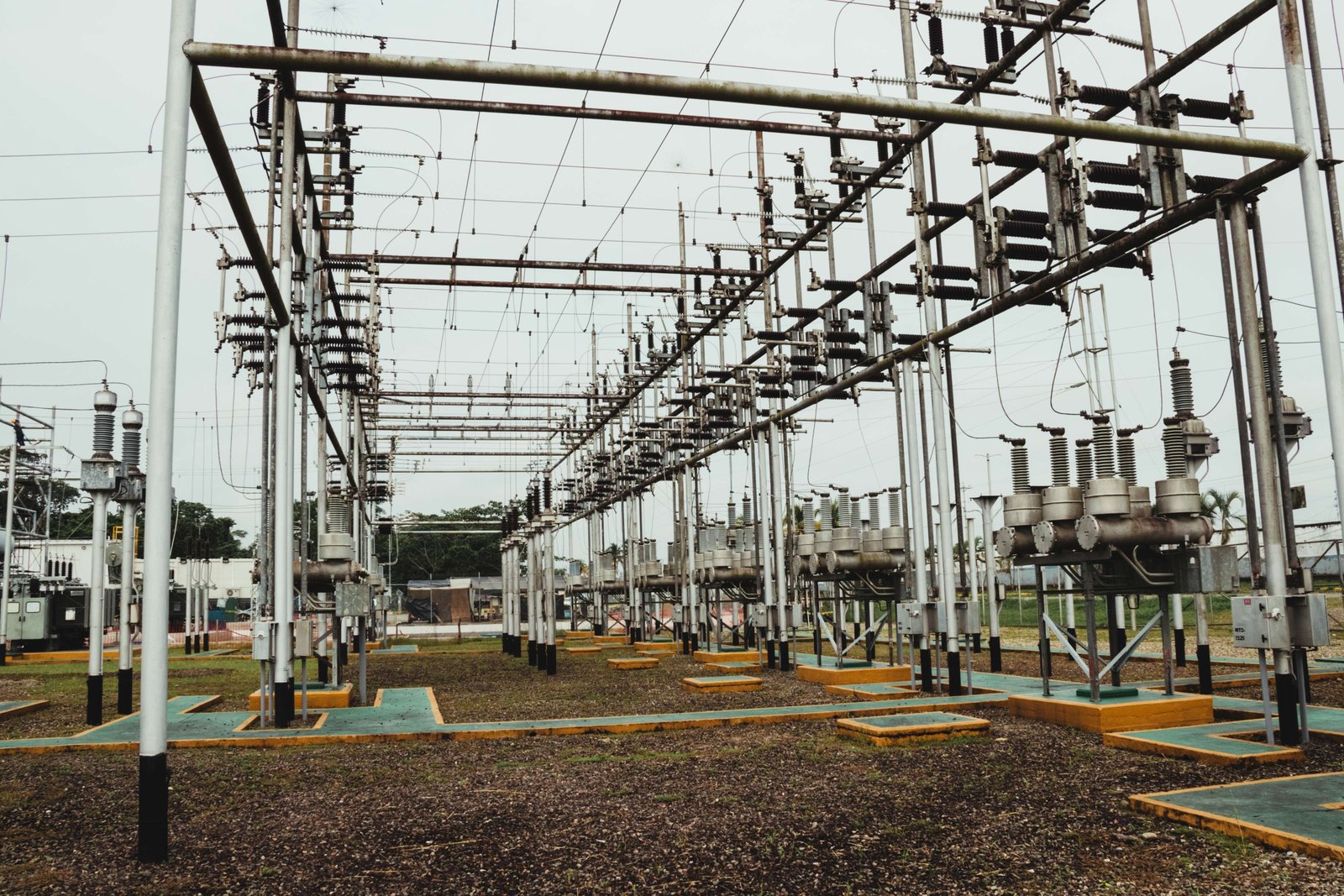 Uninterrupted power supply during festivals: UP to remain illuminated from villages to cities on Dussehra