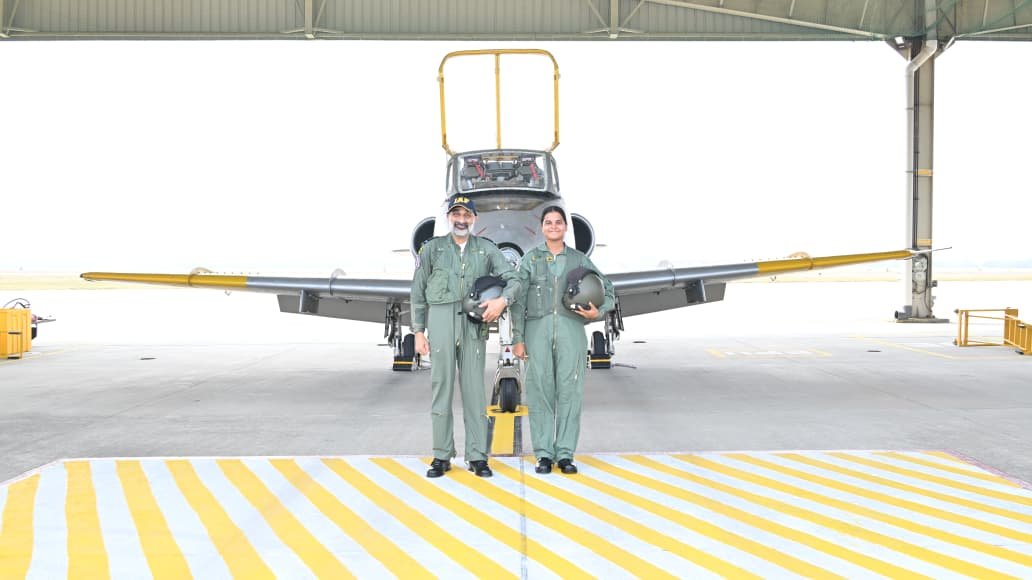 Chief of the Air Staff Undertakes flying sortie with Air Wing NCC Cadet
