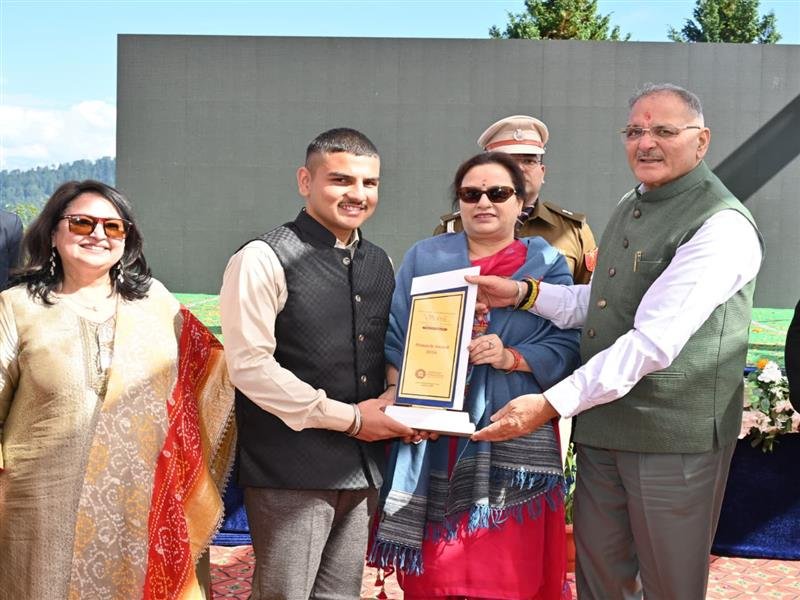 Governor calls for preserving cultural heritage with modern knowledge and innovation
