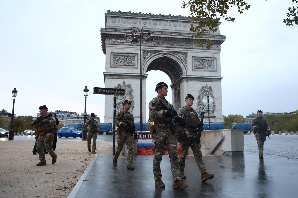 Nearly 1,000 Arrested as Fresh Protests Sweep France; 70,000 Security Personnel Deployed