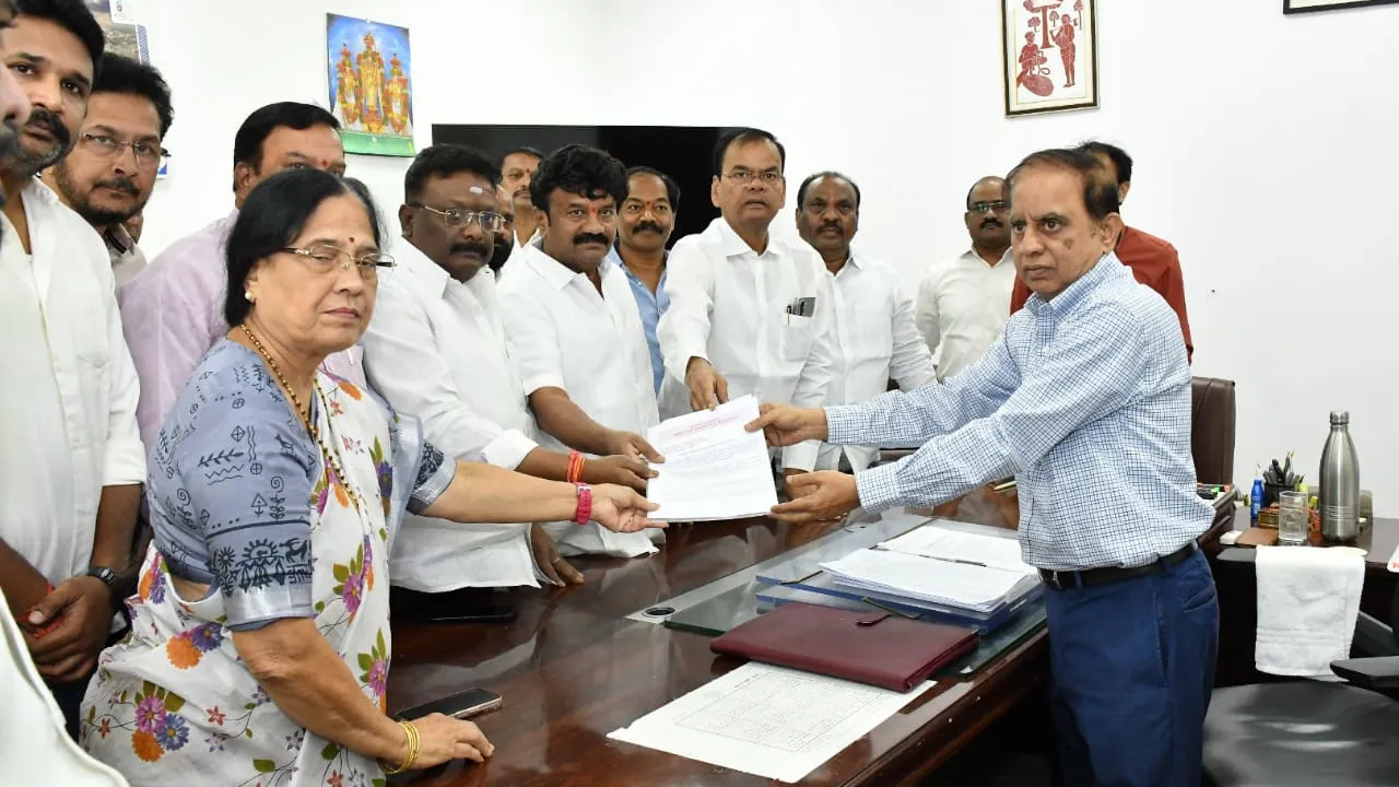 BRS Flags Voter Enrolment Concerns Ahead of Telangana Graduates’ MLC Polls, Seeks Deadline Extension