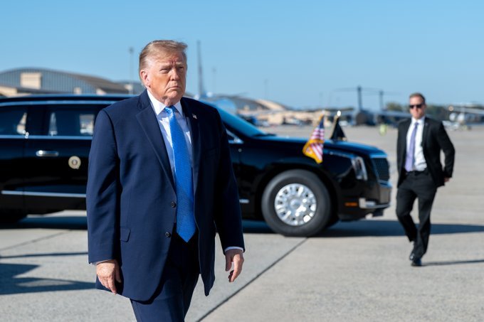Trump Calls Obama ‘Lousy President’ After Cheesecake Factory Comparison to White House Renovations