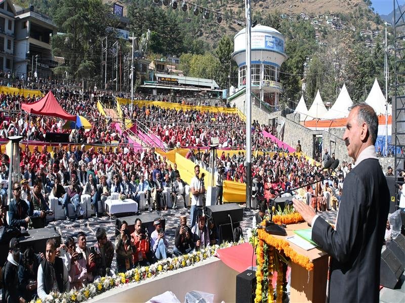 CM announces 5 percent increase in honorarium for Deities and 10 percent for Bajantris