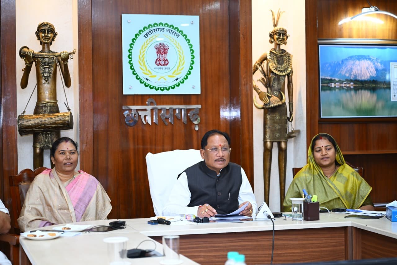 Chief Minister Vishnu Deo Sai Virtually Unveils Statue of Former Union Minister Late Larang Sai