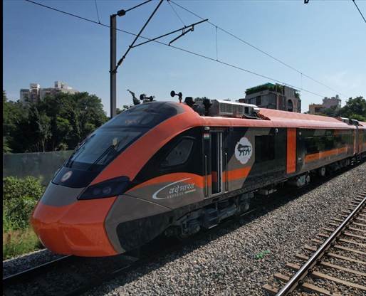 Yogi Adityanath, Railway Minister to Flag Off Vande Bharat Sleeper Trains Tomorrow